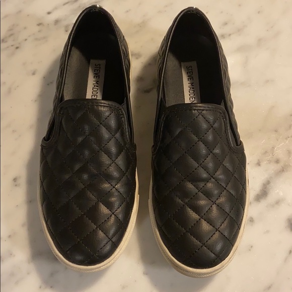 Steve Madden Sneakers - Picture 1 of 2